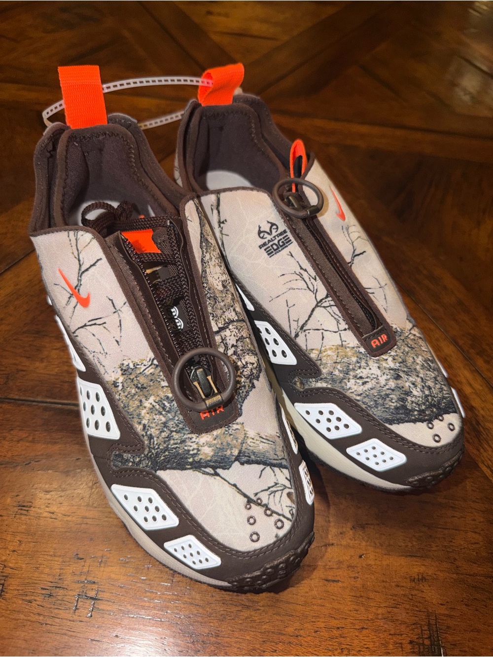 NWOT Nike Air Max SNDR Realtree Casual Shoes